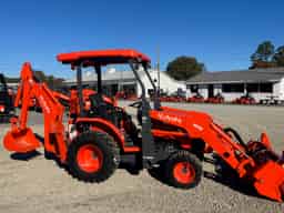 KUBOTA B26 Tractor Loader Backhoe