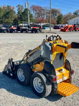 GIANT SK252D MINI SKID STEER