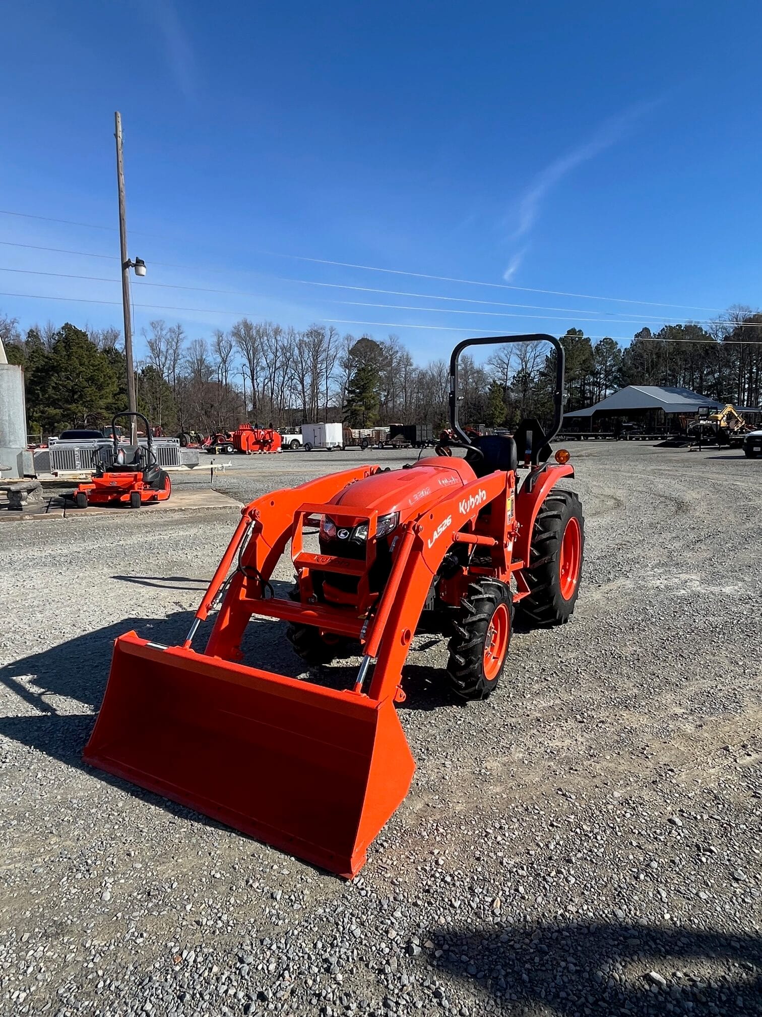 KUBOTA L3302DT WITH LA526FL FRONT END LOADER