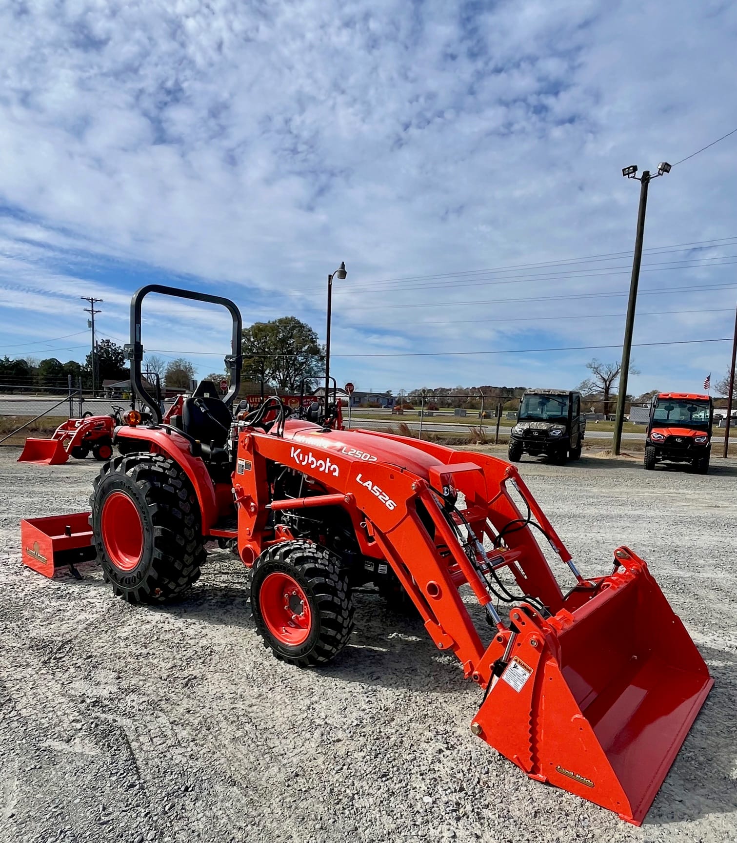 KUBOTA L2502HST DIRT WORKING PACKAGE